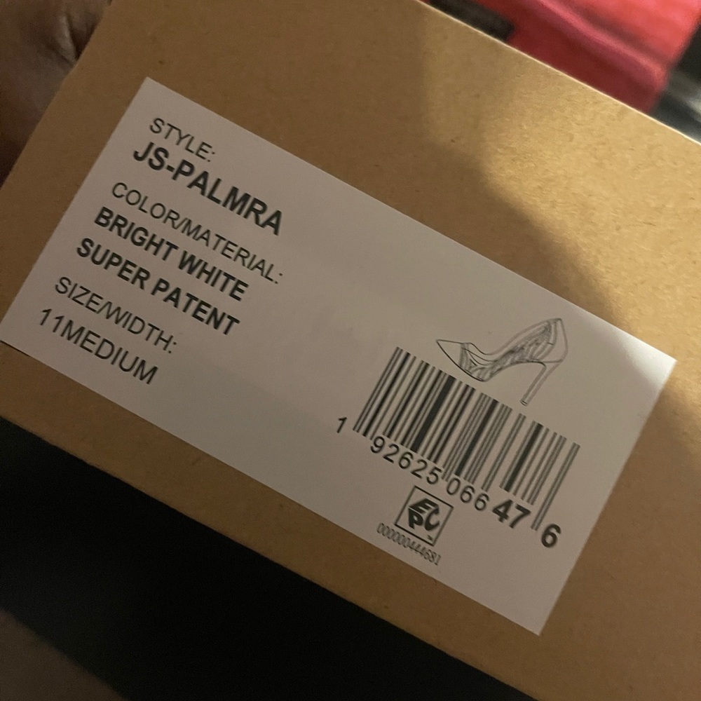 Jessica Simpson heels - Picture 4 of 4